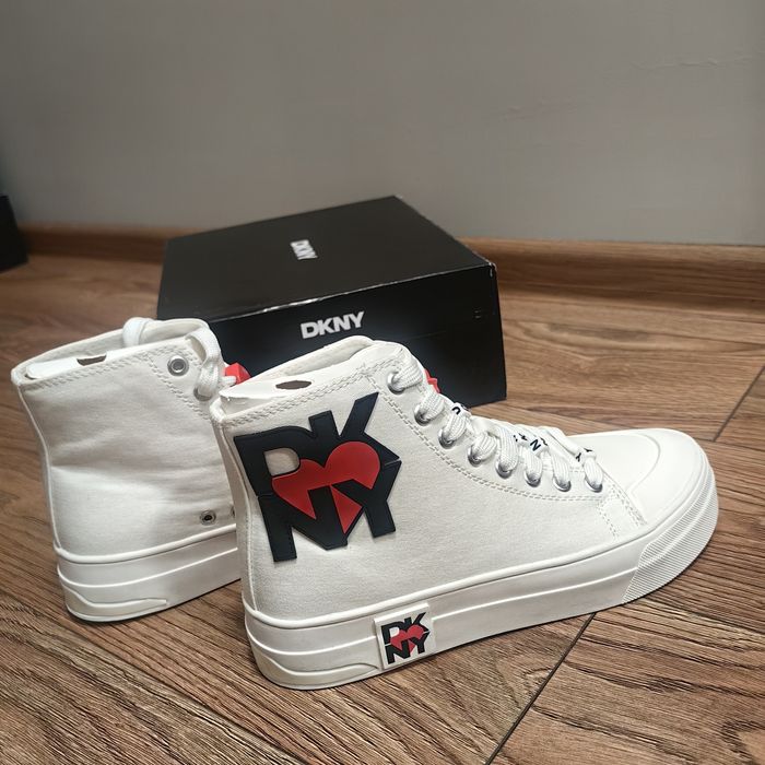 Дамски кецове DKNY