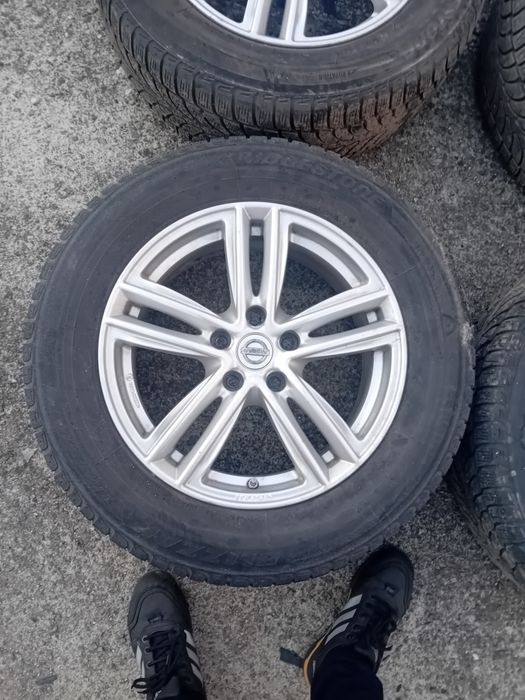 Лята джанта 17цола с зимни гуми Bridgestone  225/65/17 NISSAN X TRAIIL