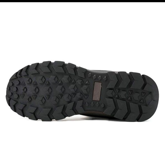 Зимние кроссовки новые