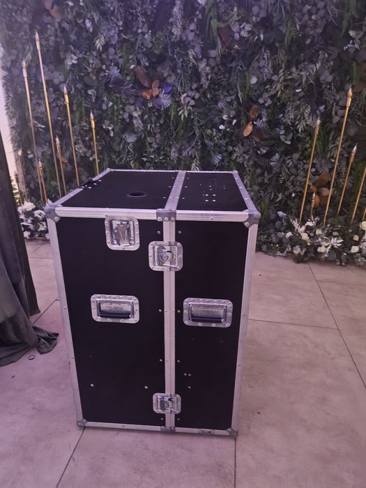 4 masini sparkular cu 2 caseuri