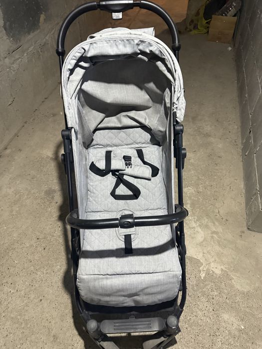 Продам коляску chicco