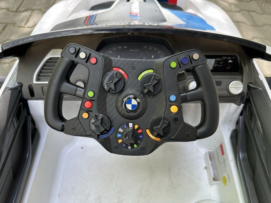 BMW M8 GTE детска електрическа количка