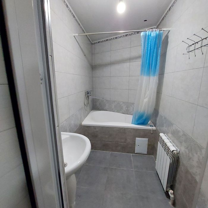 Gorgaz saodat restaranining oldidagi yangi g'ishtin uy sotiladi