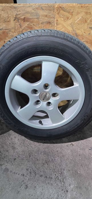 FORD  джанти със гуми 195/65/15 6J×15 ET40 5×108 цо 70>63,4 дот2317