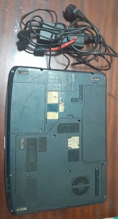 Ноутбук в хорошем и рабочем состоянии