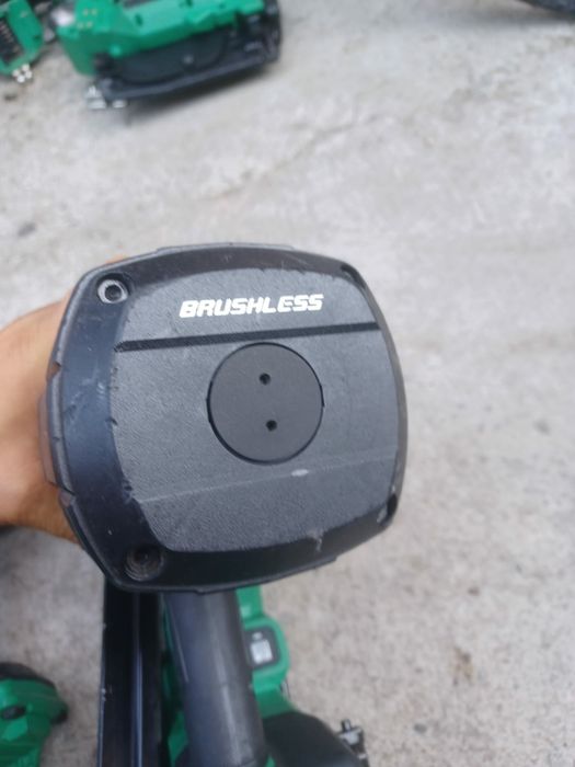 pistol de bătut cuie HiKOKI NR 1890DCA 18 v an 2024. se vinde doar corpul