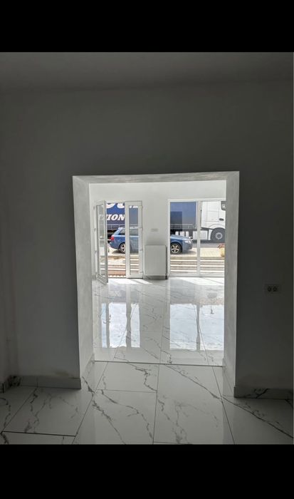 Spațiu comercial / birou