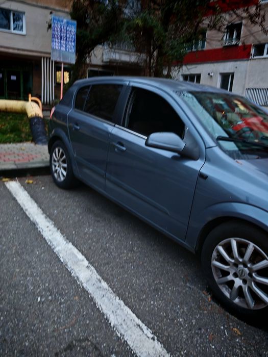 Opel Astra H varianta Elegance