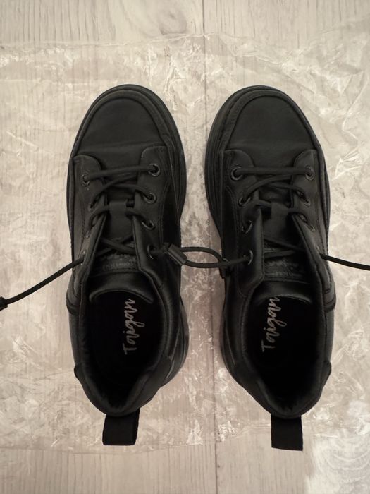 Туфли новые на мальчика