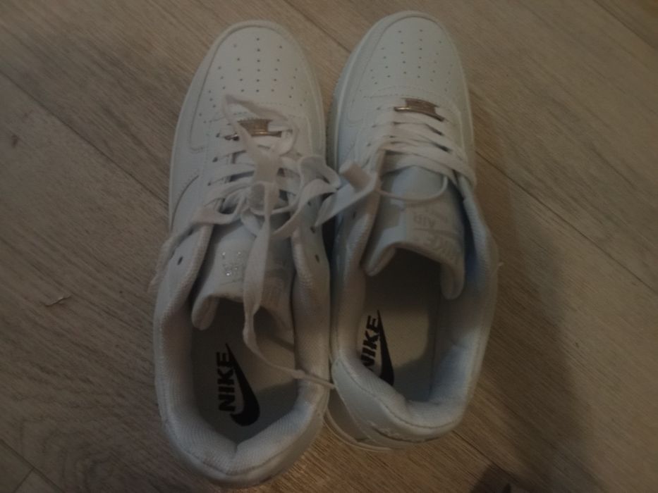 Кроссовки Nike белые