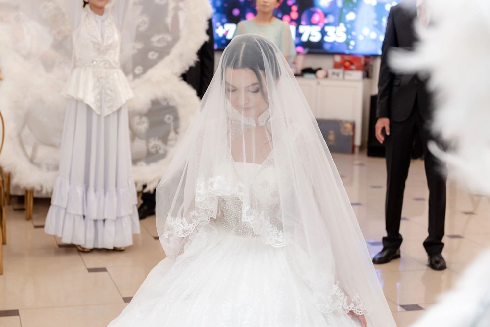 Свадебное платье + подарки