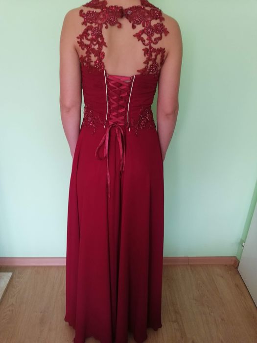 Бална рокля в цвят бордо