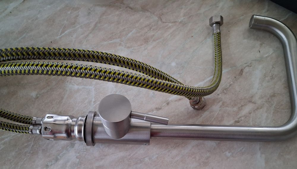 Смеситель для кухни, серебрянного цвета