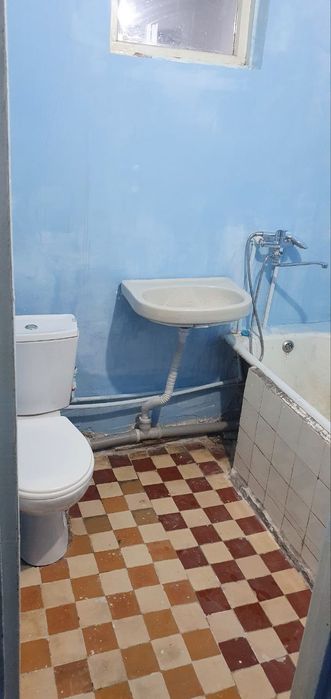 Продаю квартиру Яшнабадский р-он ул. Джаркурганская 2-ком 1-этаж 2-эта