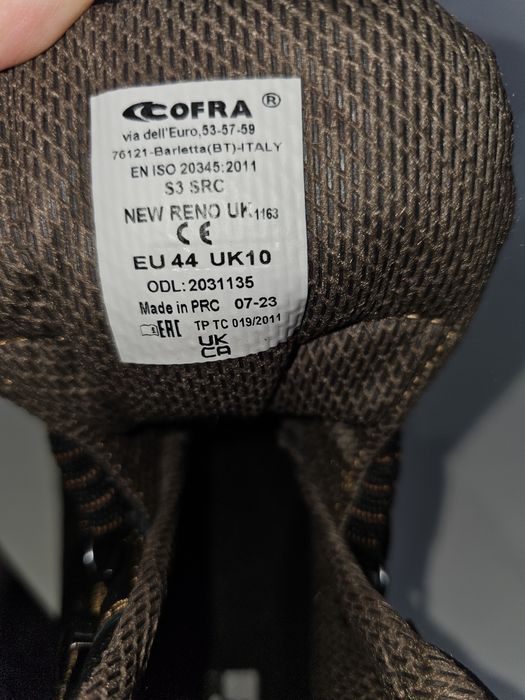 Чисто нови работни обувки Cofra