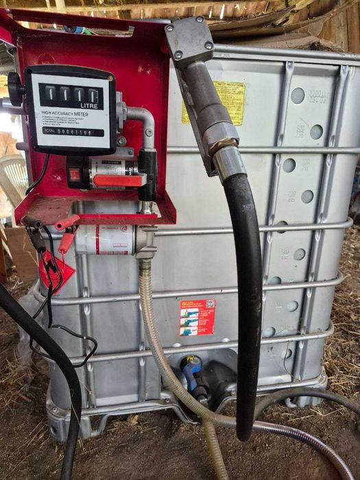 Rezervor special ptr.motorină 1000 L/ cu pompă electrică la 12 V