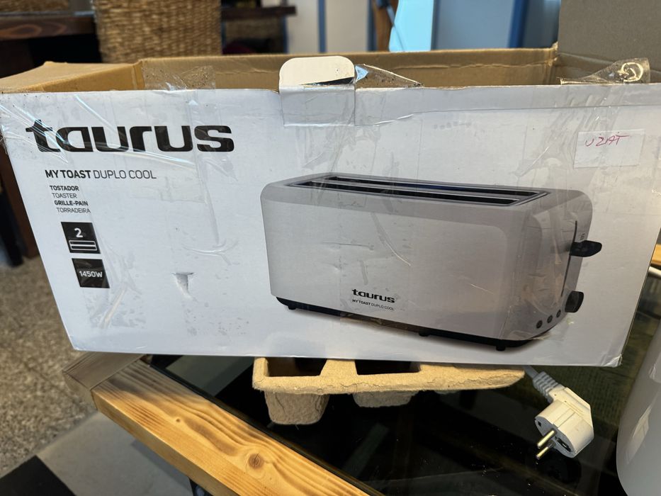 Vand prajitor paine dublu Taurus