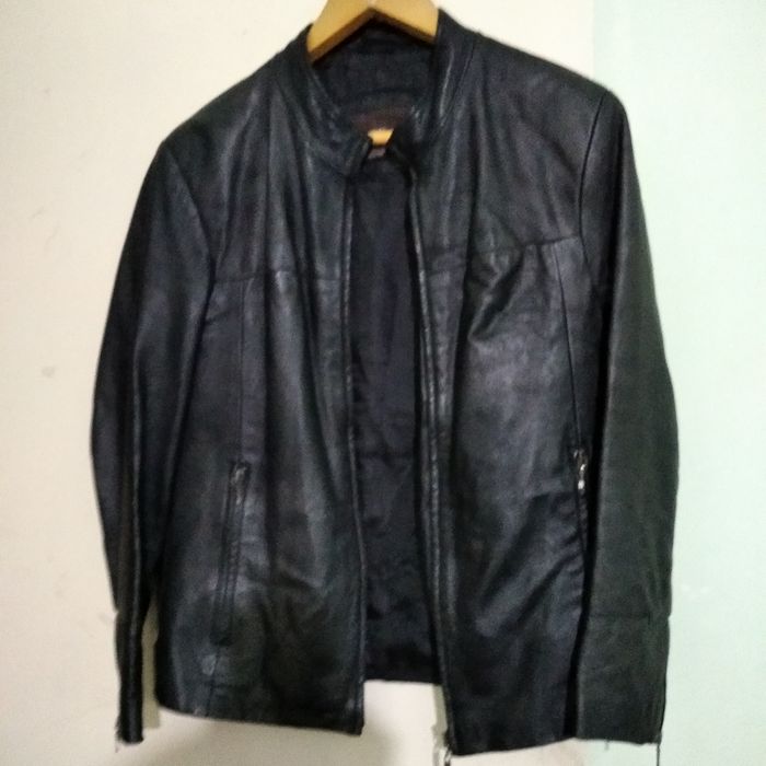 Продам кожаные куртки.