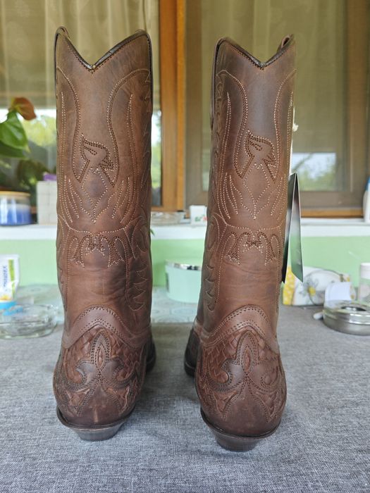 каубойки ботуши ,