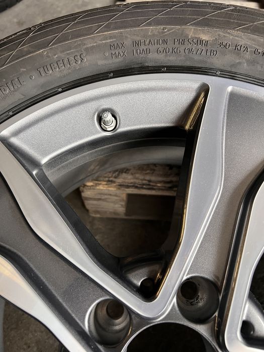 2 Jante aliaj NOI Mercedes C W205 , C classe + anvel vara 225/50/17 !