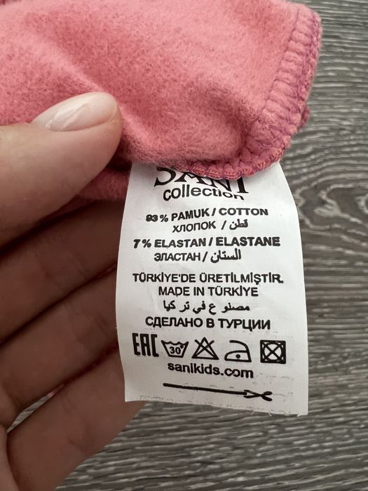 Продам костюм для девочки