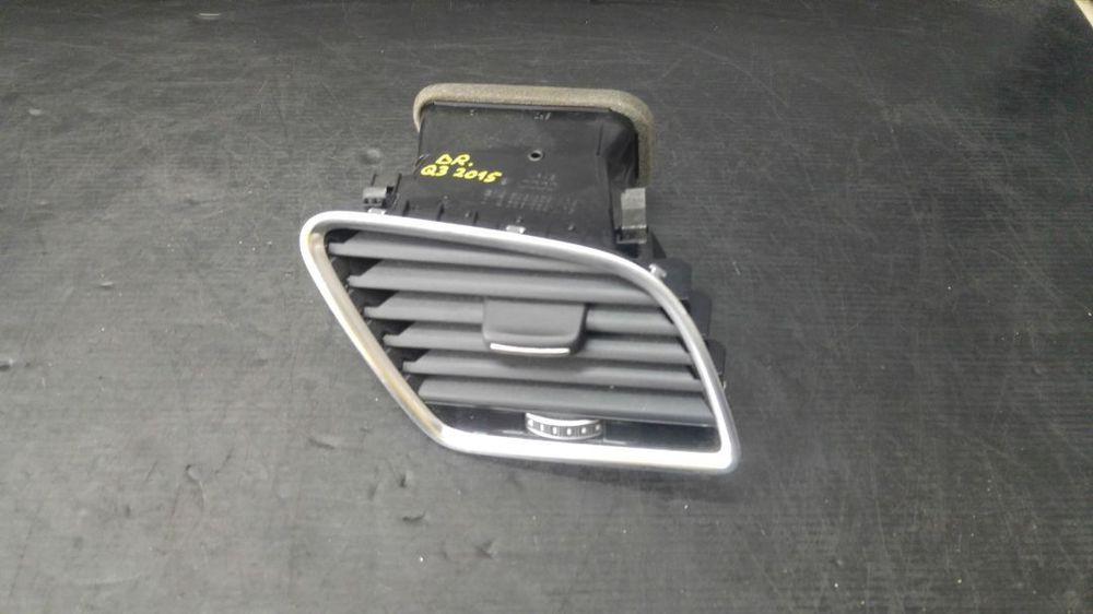 Grila interior aerisire dreapta audi q3 8u 8u1820902