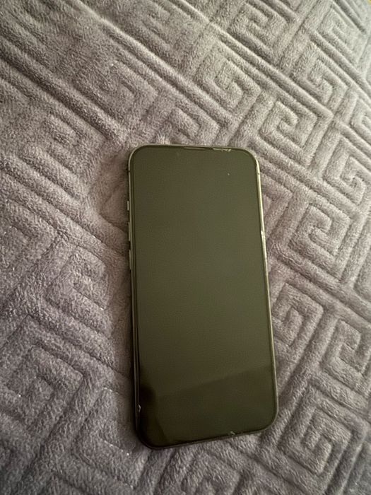 Продам Iphone 13 PRO