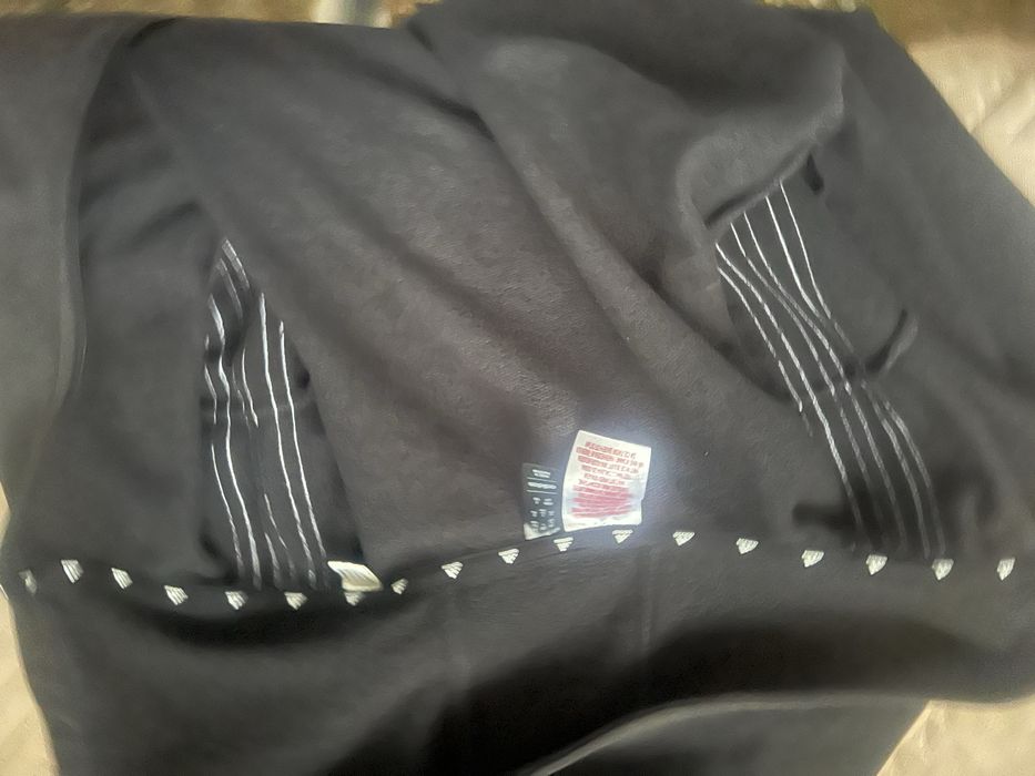 Оригинальная ковта адидас