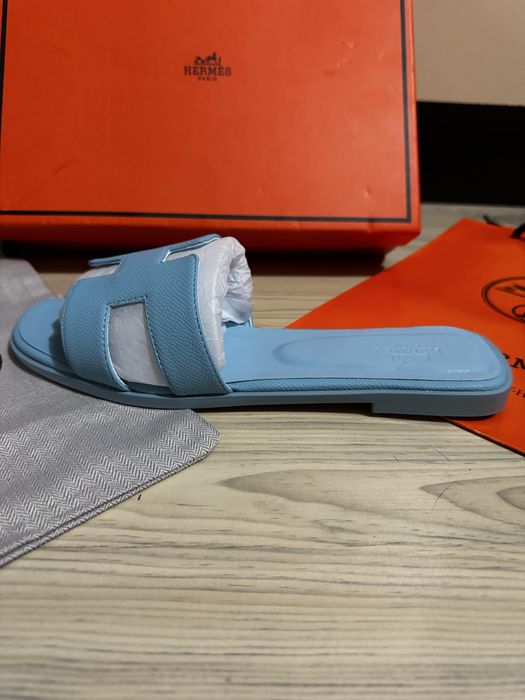 ЧИСТО НОВИ! Дамски сандали Hermes Chypre