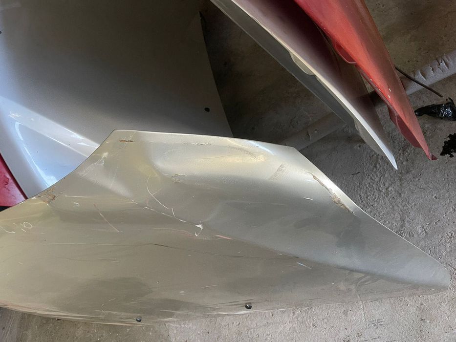 Капот Митсубиси Лансер 10