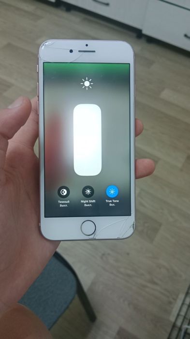 Продам/обмен айфон 8