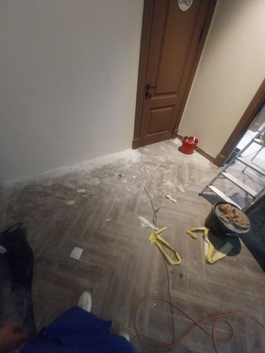 Уборка квартир, домов и помещений всех видов:
-генеральная влажная сух