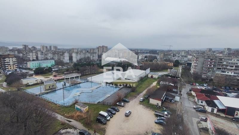 Тристаен апатамент под наем  с отделна кухня в кв. Младост