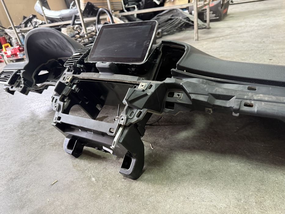 Табло за Mercedes gle w166 (GLE W166)