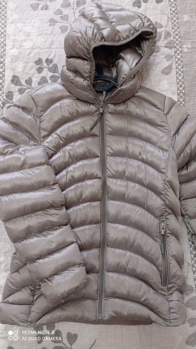 Куртка на девочку 8-9 лет в хорошем состоянии на осень-весну