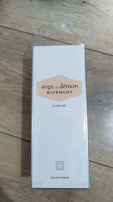 Продам туалетную воду Givenchy