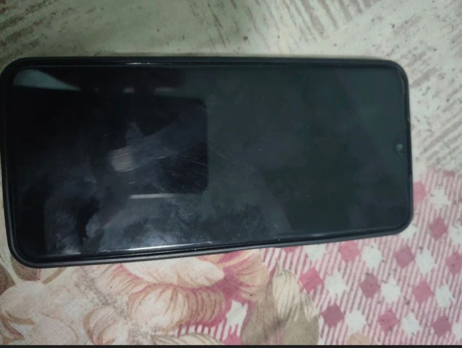 Yangi karobka dakument ayb yo'q 1 oy ishlagan