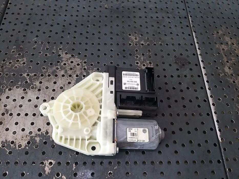Motoras macara stanga fata vw golf 6 5k scurt 964968101 7746021001 5k0959701d 5k0959793