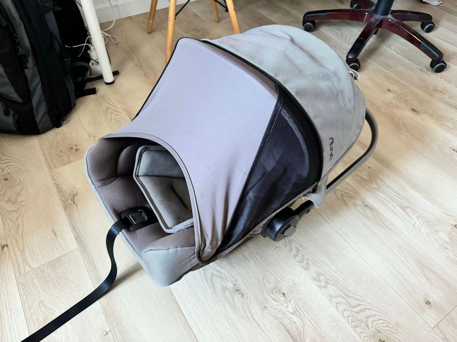 Vand SCOICA NUNNA cu cadru si adaptori