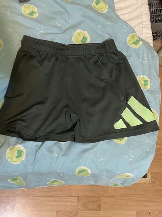 Къси гащи за бягане на Adidas