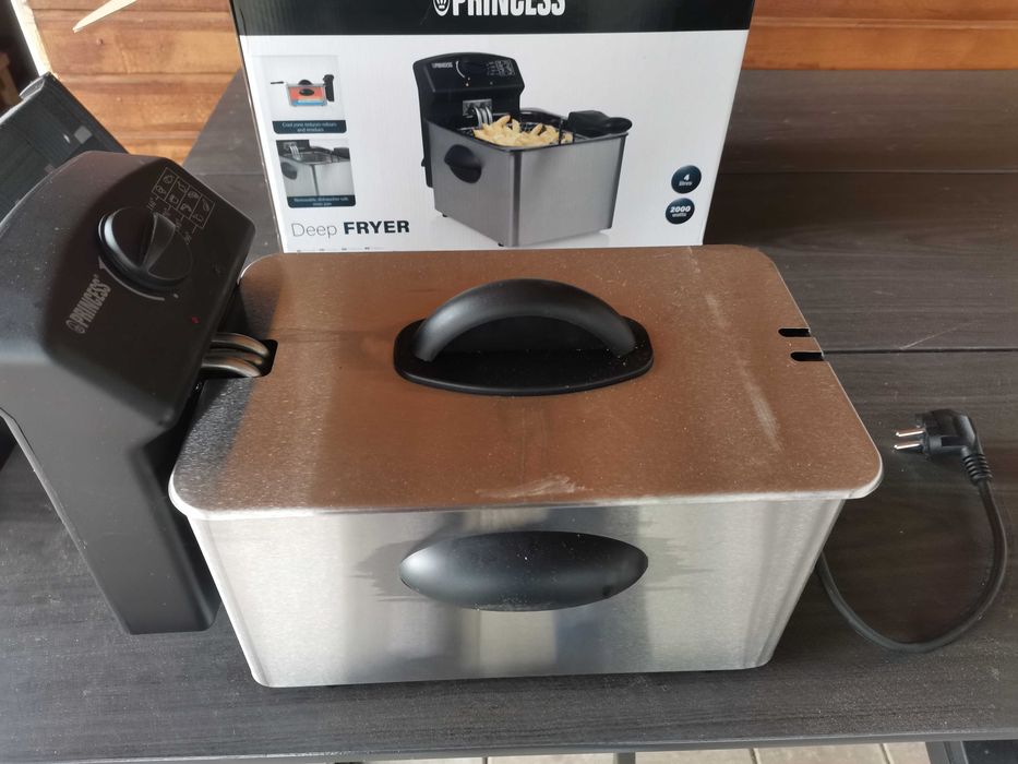 Friteuza Princess Deep Fryer 4L 2000W Argintiu-Negru