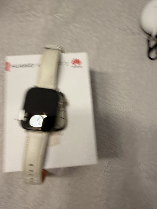 Смарт часовник heawei fit 3