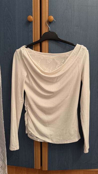 Листайте все рубашки по  2000 тг