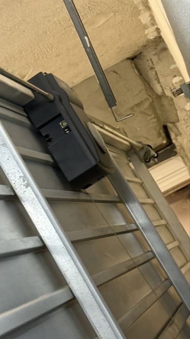 Гаражна врата махова