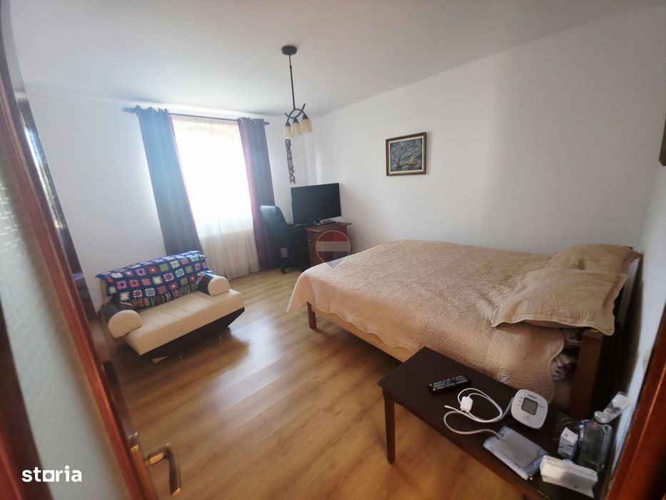 Casă / Vilă cu 5 camere de vânzare