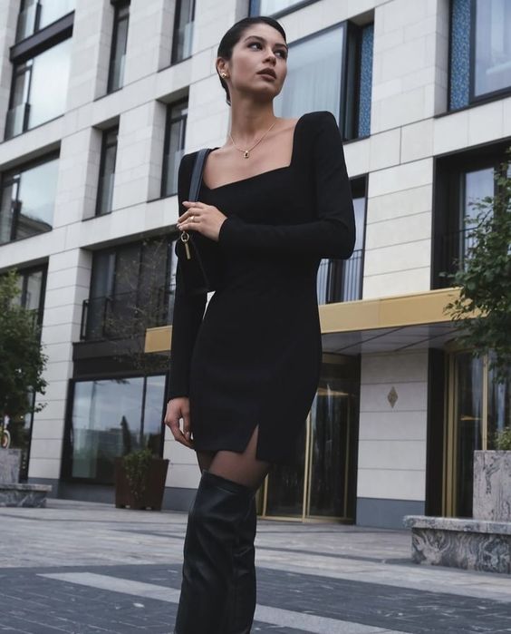 Продам платье бренд Lichi