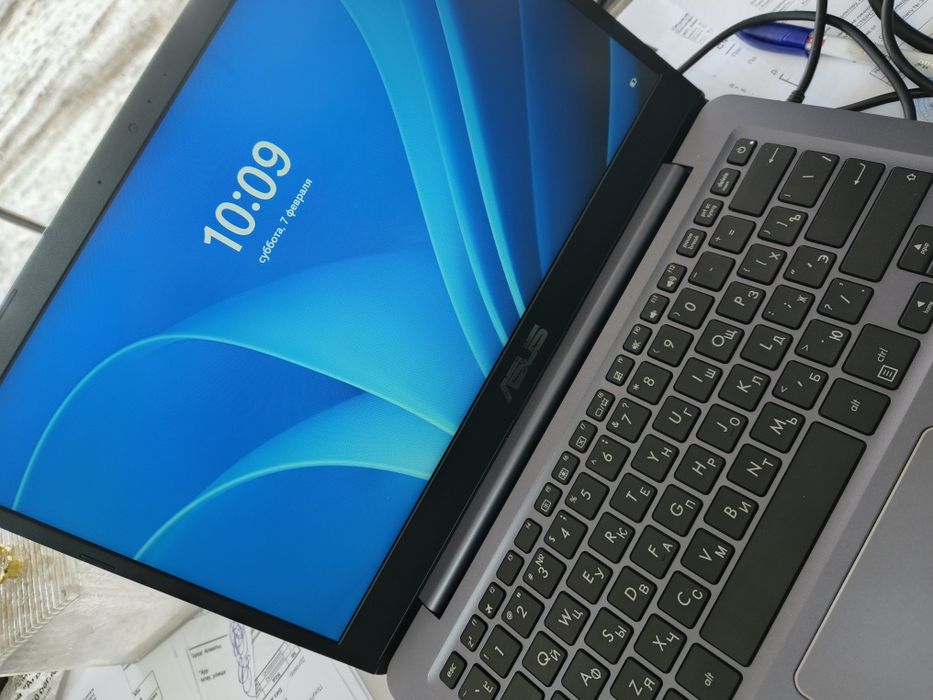 Asus e406m  новый
