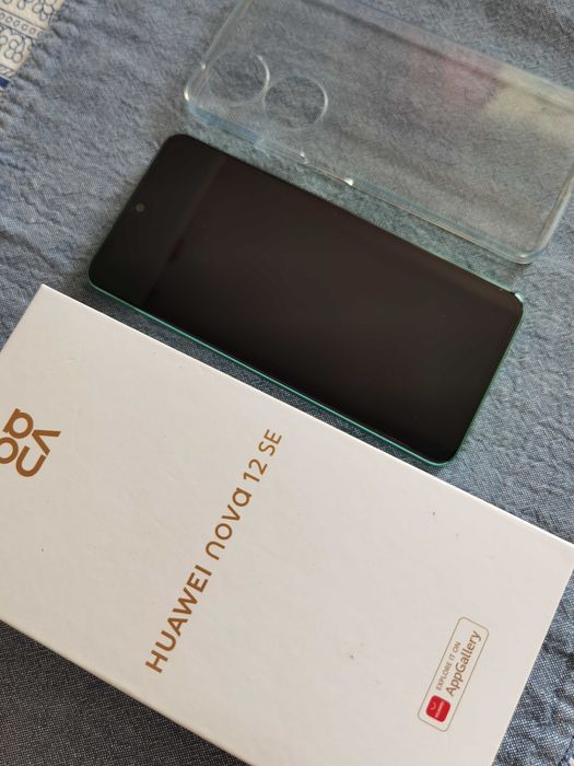 Продавам нов HUAWEI nova 12 SE
