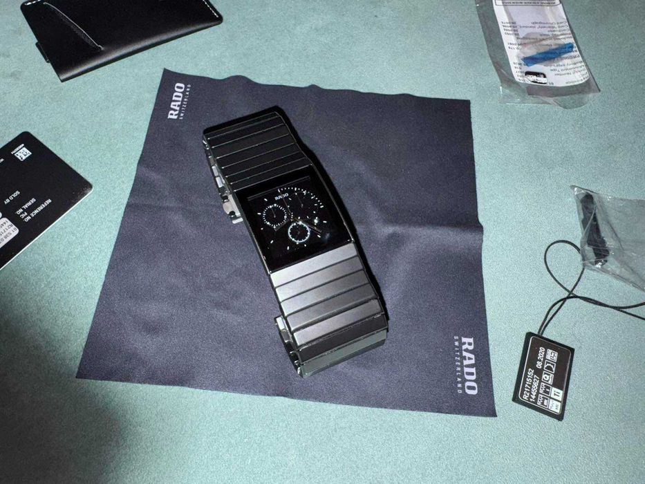часовник RADO CERAMICA R21715152