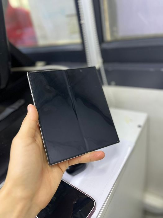 Samsung Z Fold6 продаются